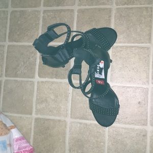 DKNY HEELS
